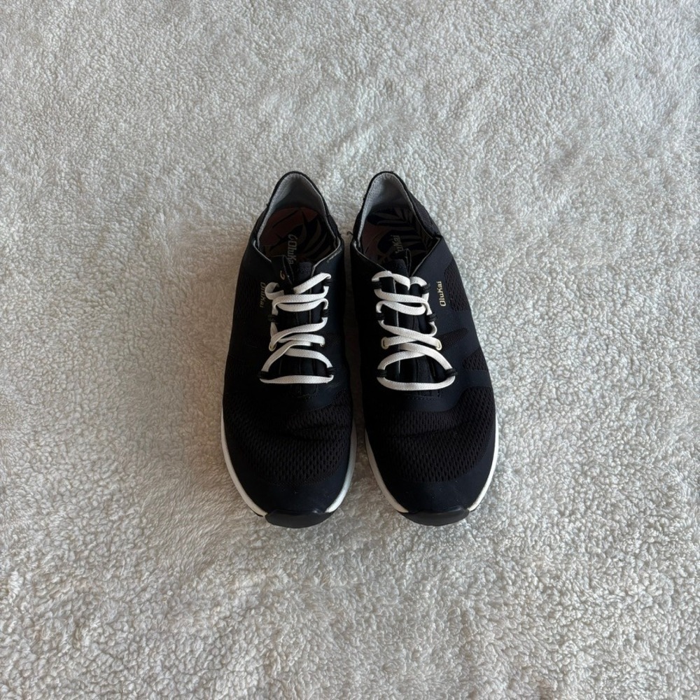 OluKai Huia Womens 10 Black White Mesh Active Training Sneakers